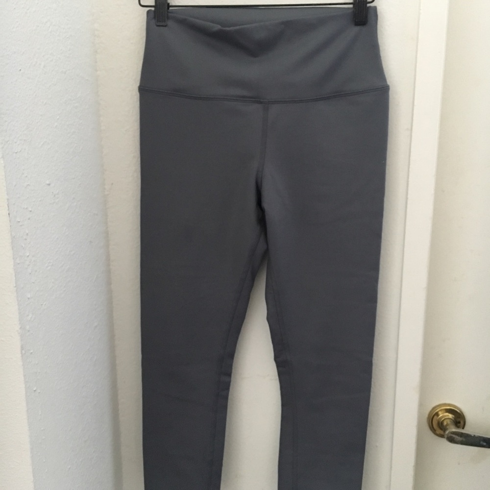 Alo High Rise Grey Shine Capri sz M